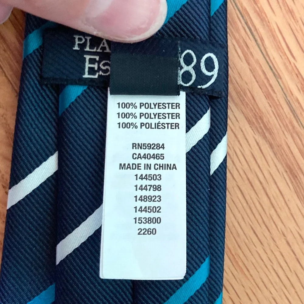 Boys size 4-7 Children’s Place navy blue clip on tie with teal & white stripes